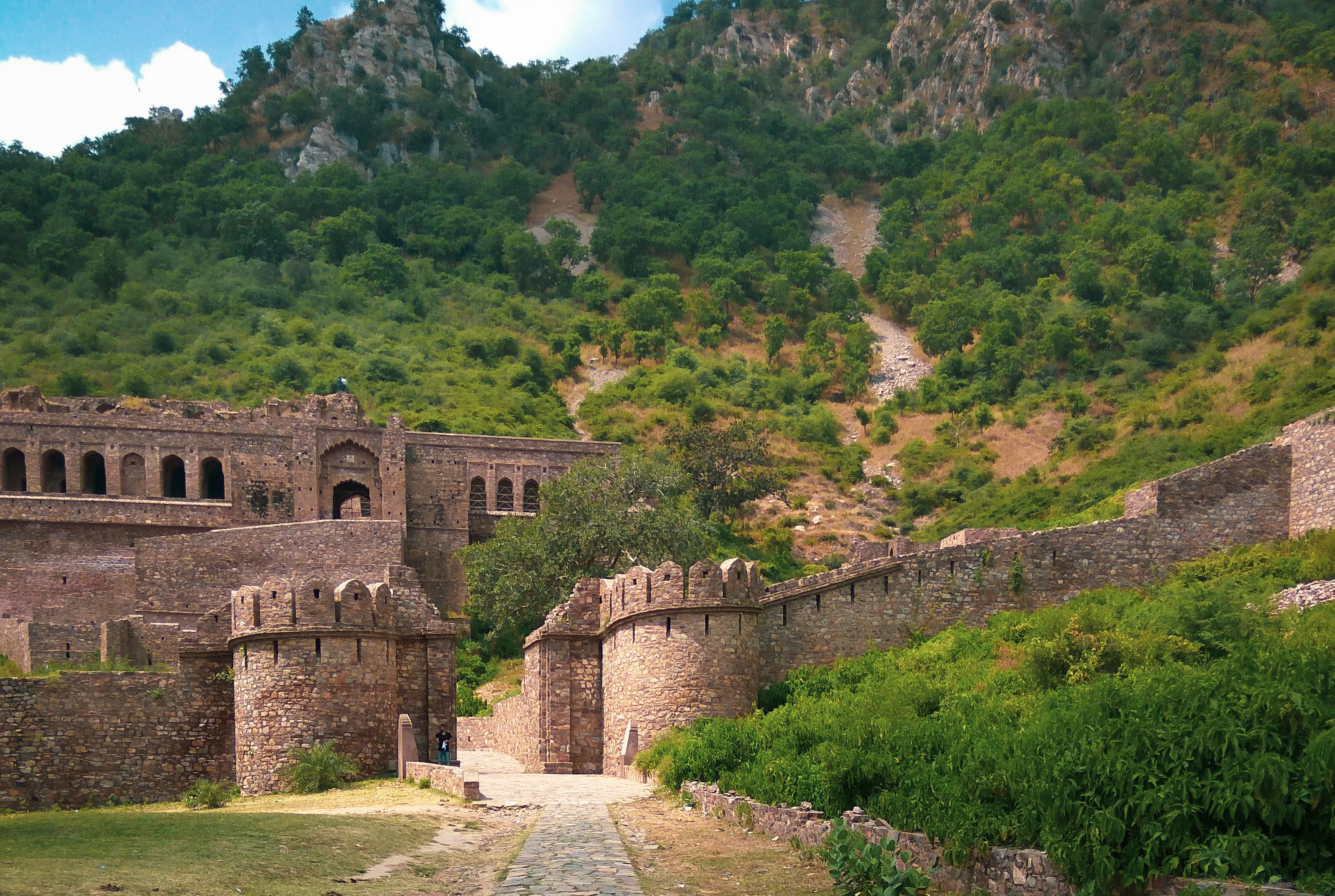 bhangarh fort hunted place the facts hub